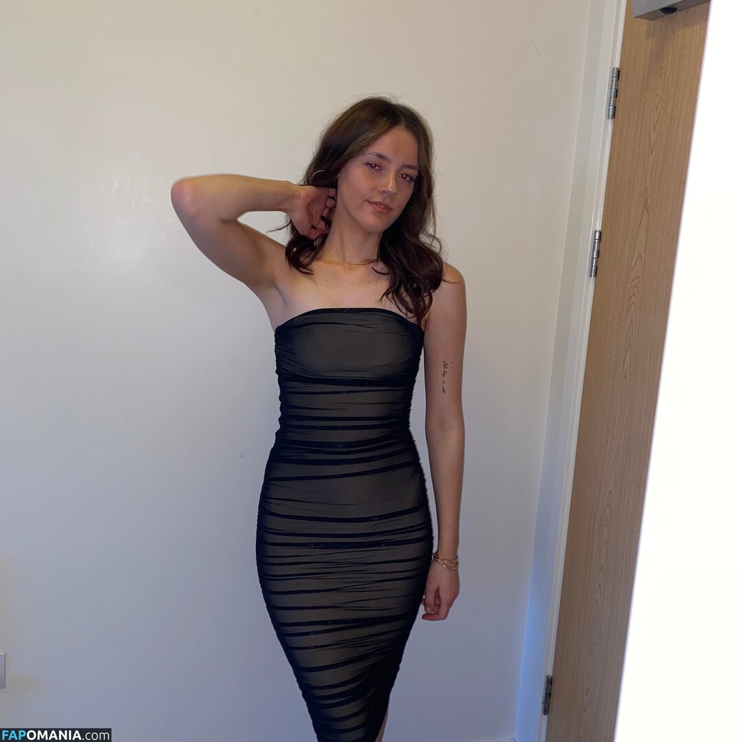 Laura Wilshaw / https: Nude OnlyFans  Leaked Photo #2