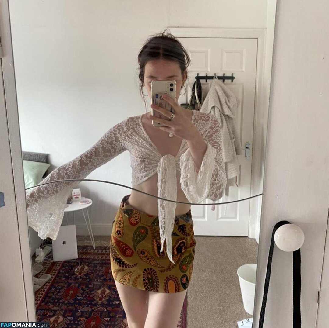 Laura Wilshaw / https: Nude OnlyFans  Leaked Photo #8