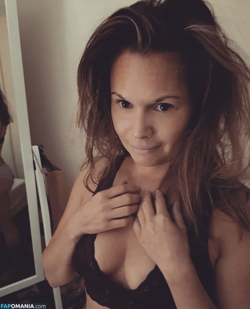 Laura Woodford / https: / laurakwoodford / lwoodf Nude OnlyFans  Leaked Photo #1