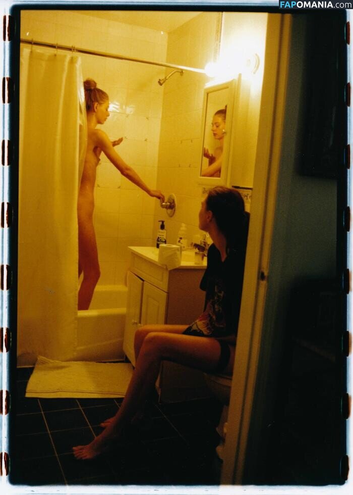 Lauren De Graaf / laurenjdg Nude OnlyFans  Leaked Photo #11