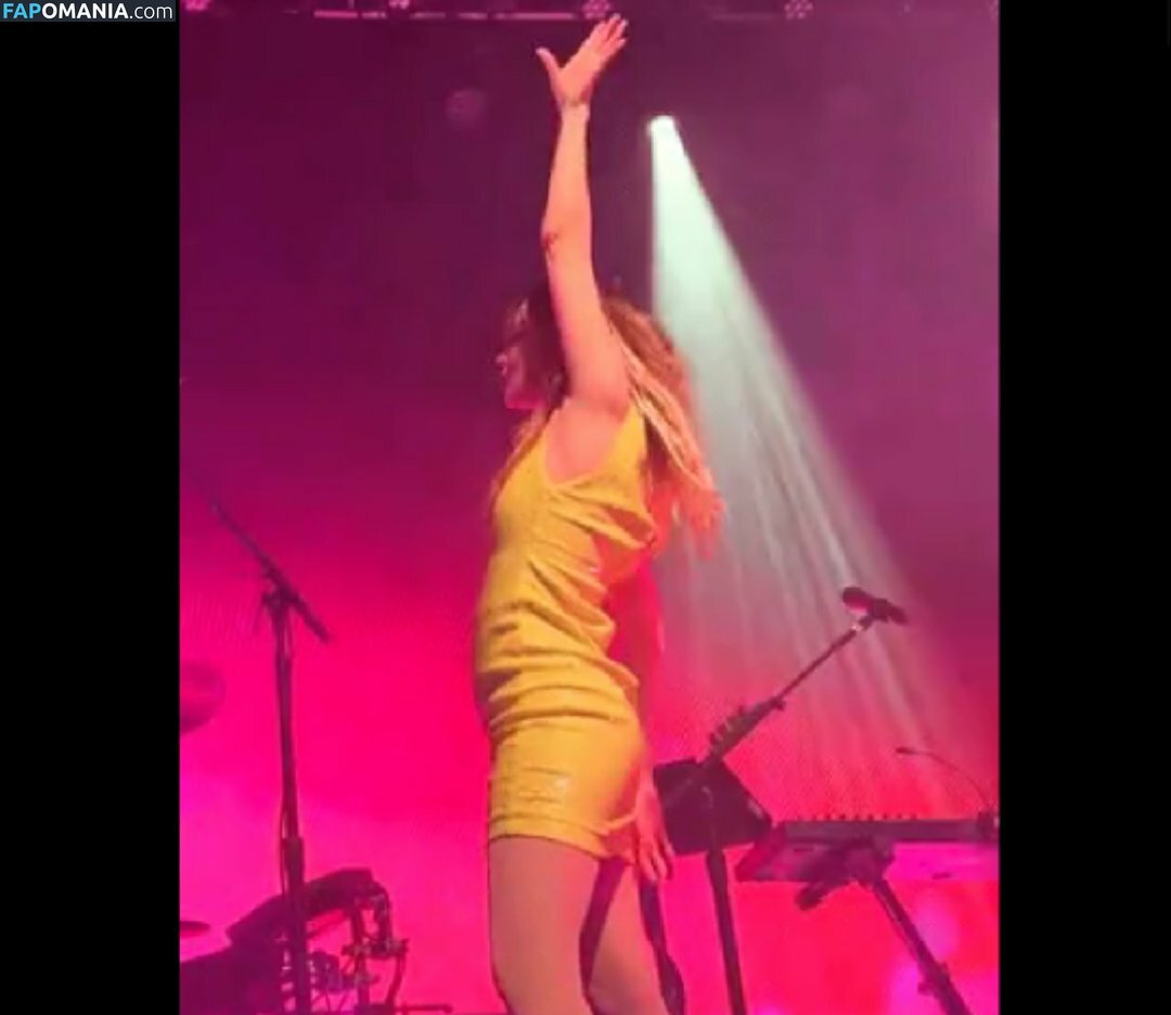 Lauren Mayberry / laurenevemayberry Nude OnlyFans  Leaked Photo #591