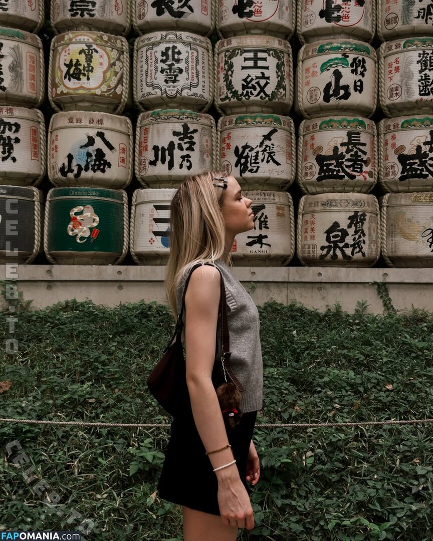 Lea Peach / Looskanal / lea / wifiloo_m Nude OnlyFans  Leaked Photo #788