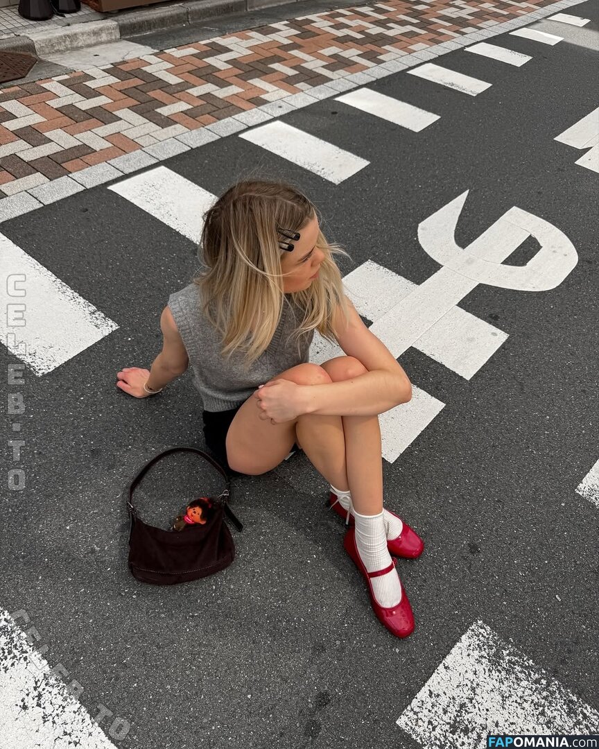 Lea Peach / Looskanal / lea / wifiloo_m Nude OnlyFans  Leaked Photo #789