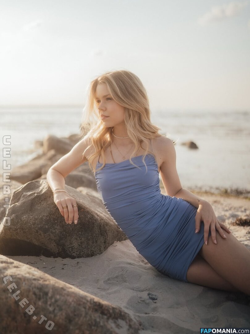 Lea Peach / Looskanal / lea / wifiloo_m Nude OnlyFans  Leaked Photo #802