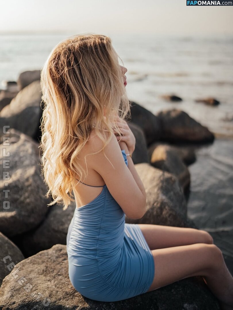 Lea Peach / Looskanal / lea / wifiloo_m Nude OnlyFans  Leaked Photo #806