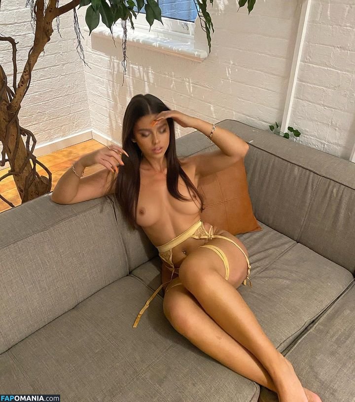 Leah Halton / leahhalton_ Nude OnlyFans  Leaked Photo #5