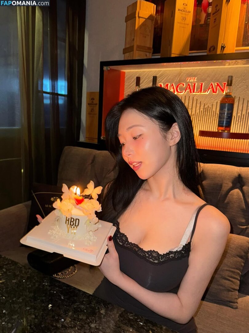 Lee Yeon-woo / yeonwooahh / yonu1201 / 이연우 | Yonu Kuro | yonu_kuro Nude OnlyFans  Leaked Photo #2