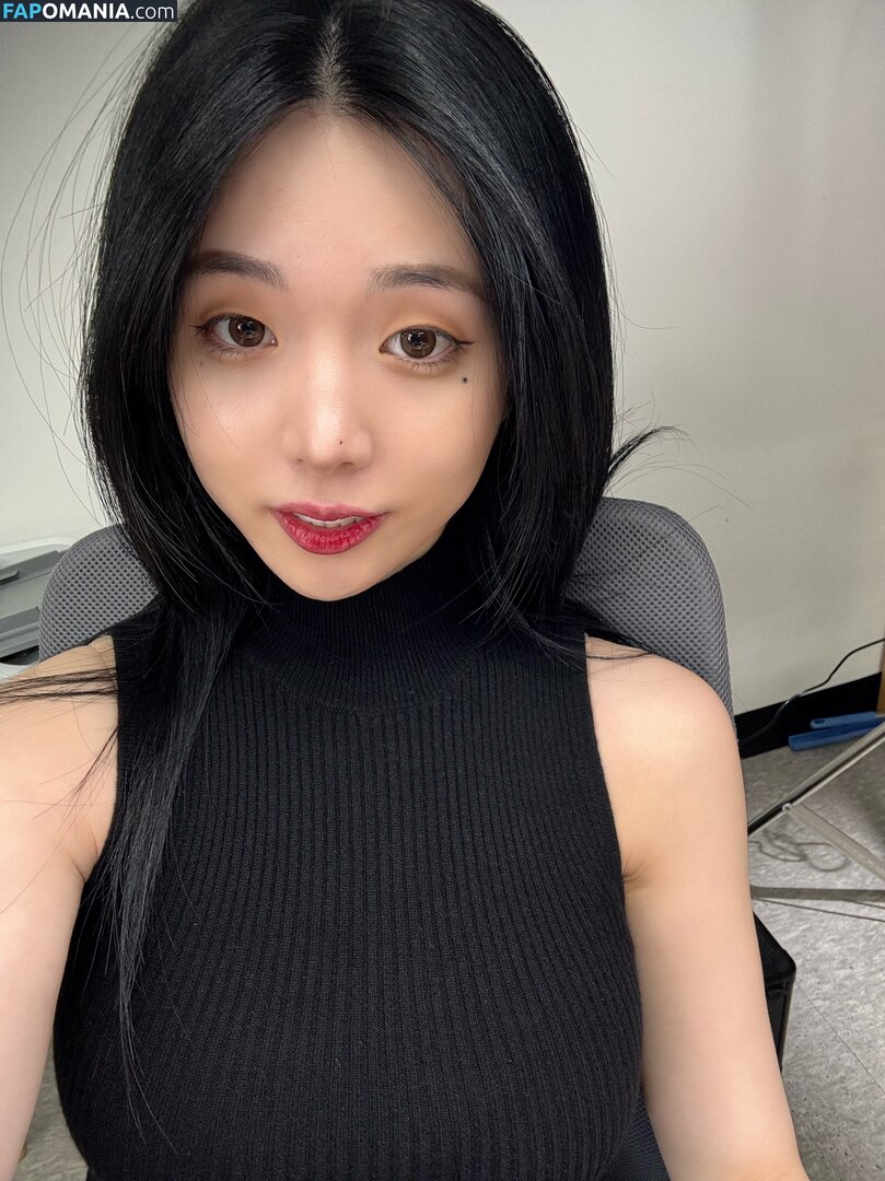 Lee Yeonwoo / yeonwooahh / 이연우 Nude OnlyFans  Leaked Photo #32