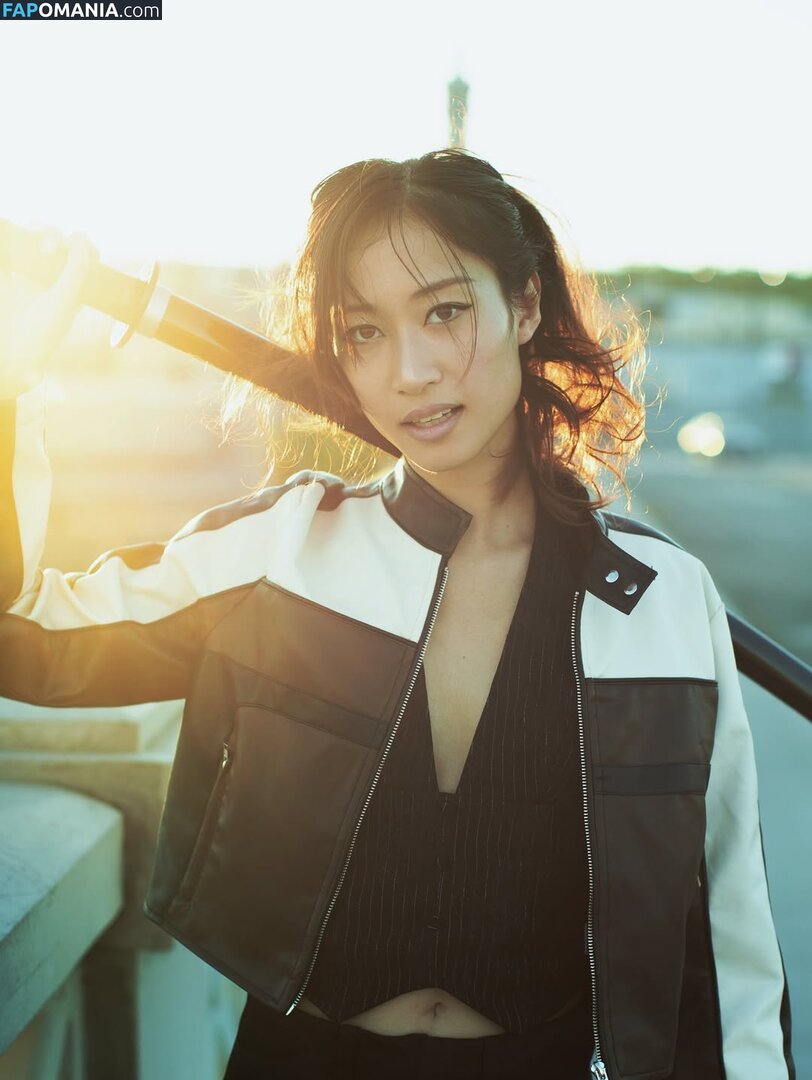 Famous Asian tiktoker / Leenda Dong / leendadong / leendaphotodumps Nude OnlyFans  Leaked Photo #4