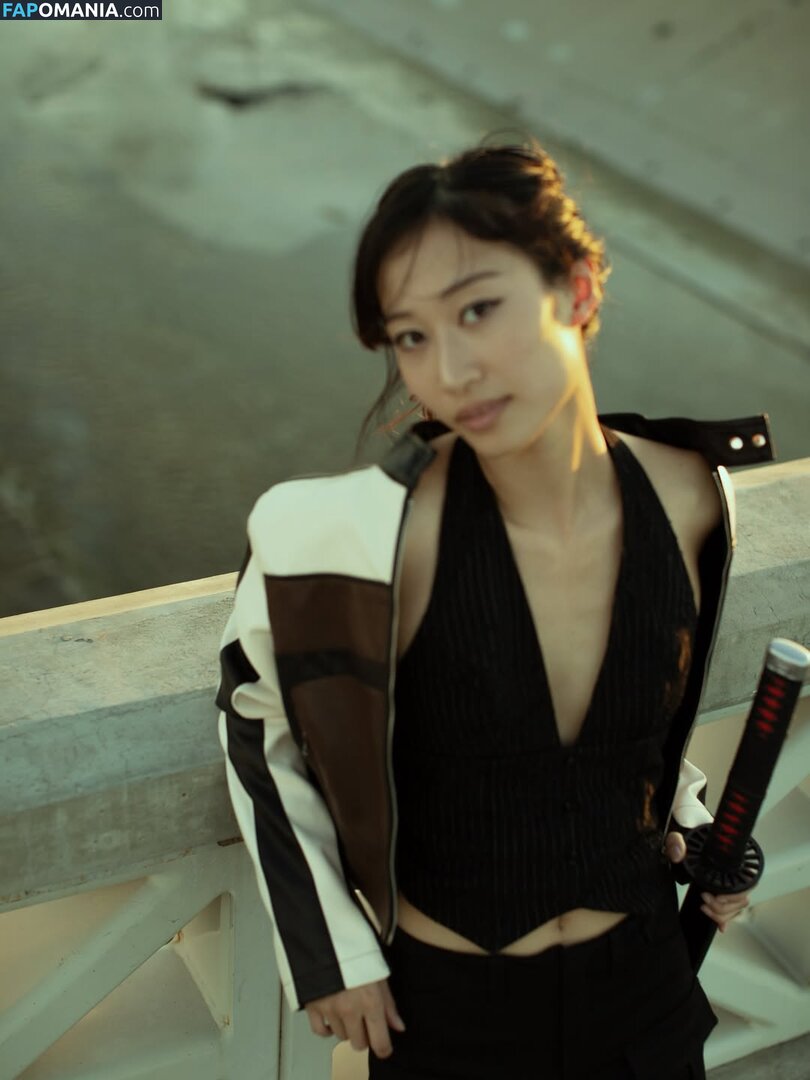 Famous Asian tiktoker / Leenda Dong / leendadong / leendaphotodumps Nude OnlyFans  Leaked Photo #5