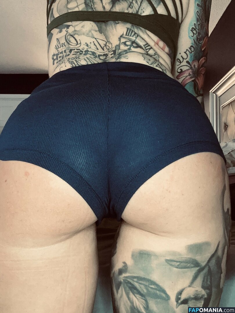 Leigh Wolfe / leighlwolfe / leighxxinked Nude OnlyFans  Leaked Photo #25