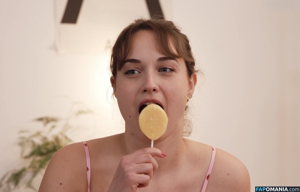 Leonireizend / leoni.reiz Nude OnlyFans  Leaked Photo #84