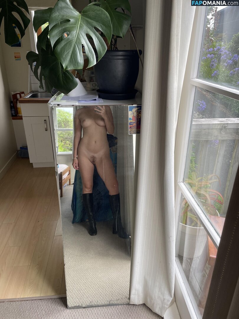 Lepetit_lapin / lepetitlapinkarori Nude OnlyFans  Leaked Photo #1