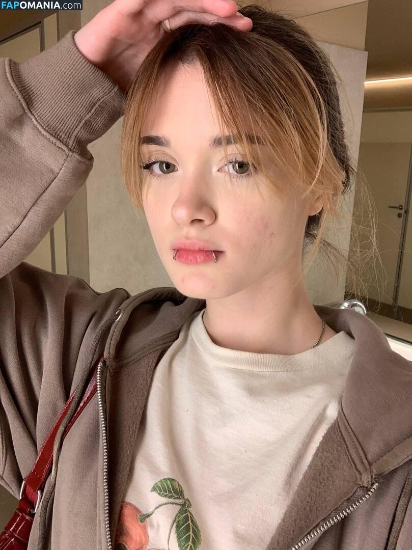 liana_kisses Nude OnlyFans  Leaked Photo #6