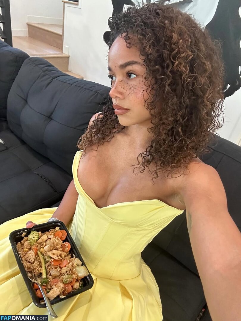 Liana Maria / lianamariaofficial Nude OnlyFans  Leaked Photo #8