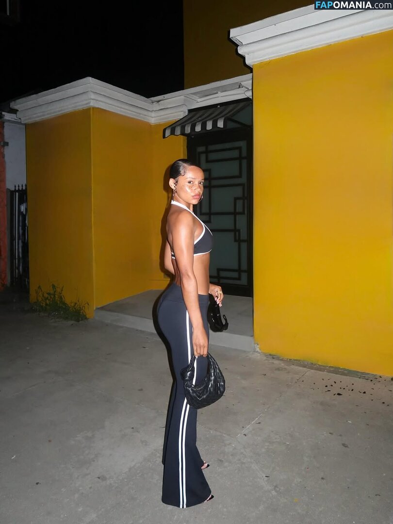 Liana Maria / lianamariaofficial Nude OnlyFans  Leaked Photo #20