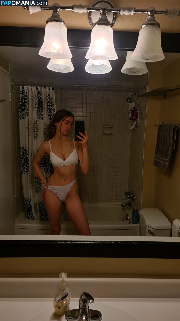 kalemia / lil_hanne / lilhanne1 Nude OnlyFans  Leaked Photo #34