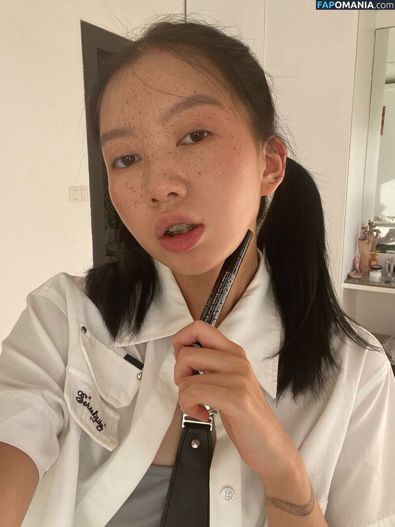 lil_kris_xo Nude OnlyFans  Leaked Photo #1