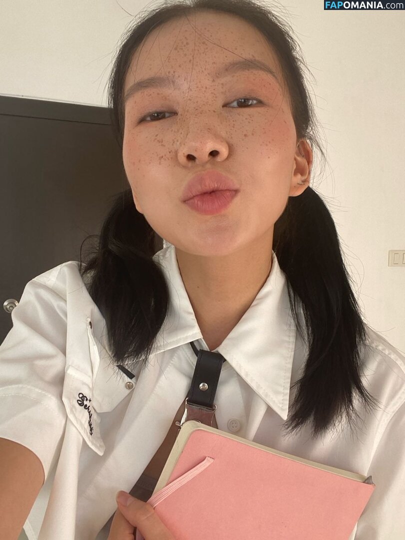 lil_kris_xo Nude OnlyFans  Leaked Photo #2
