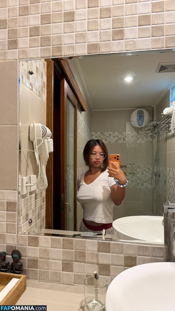 Lilhua12 / heyismewawa Nude OnlyFans  Leaked Photo #1
