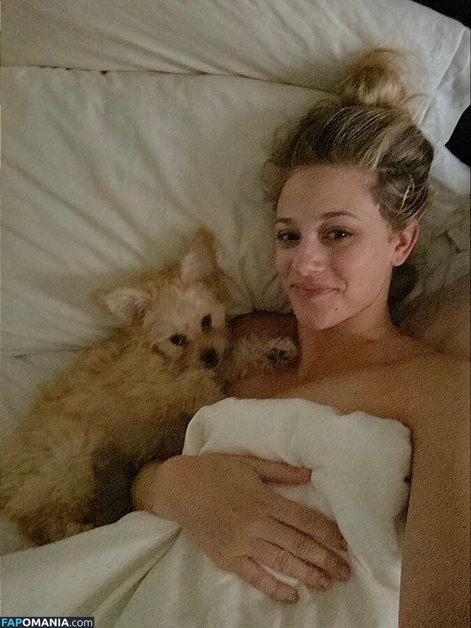 Lili Reinhart Nude Leaked Photo #163