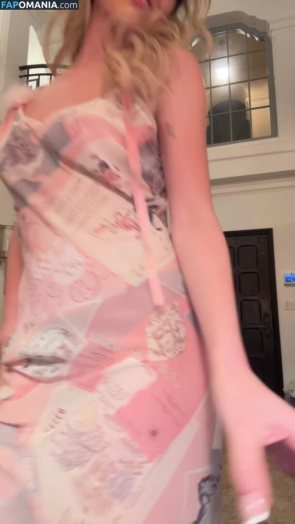 Lilia Buckingham / lilia Nude OnlyFans  Leaked Photo #12