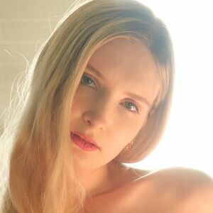 Lily Hart