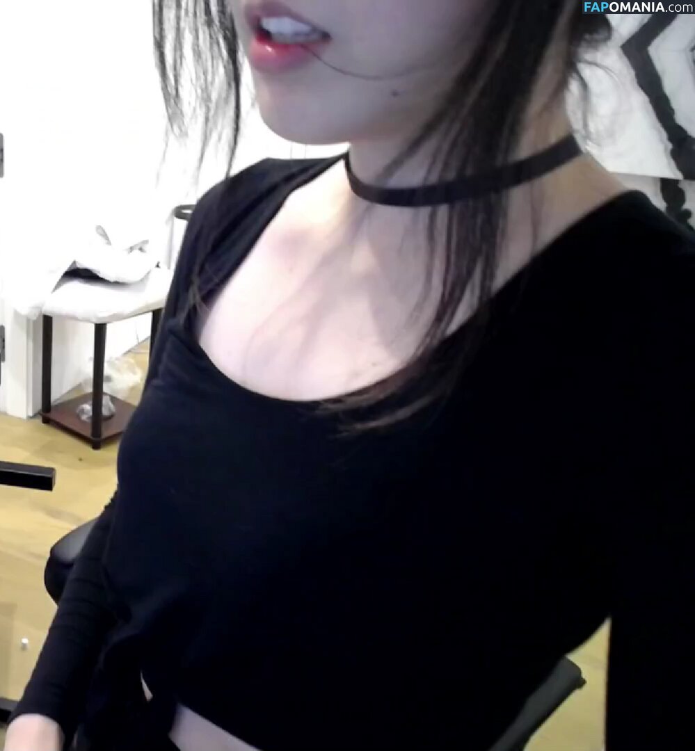LilyPichu / onlysaber Nude OnlyFans  Leaked Photo #105