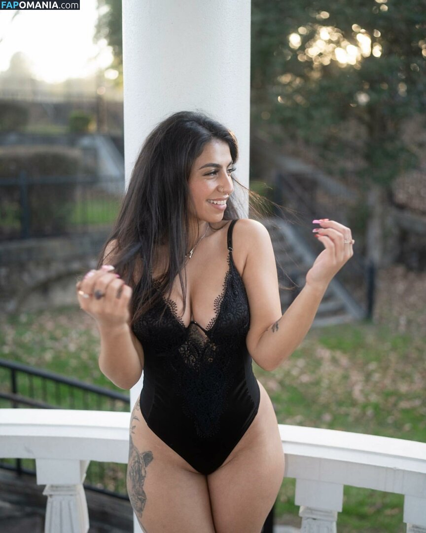 Lina_alqaq Nude OnlyFans  Leaked Photo #1