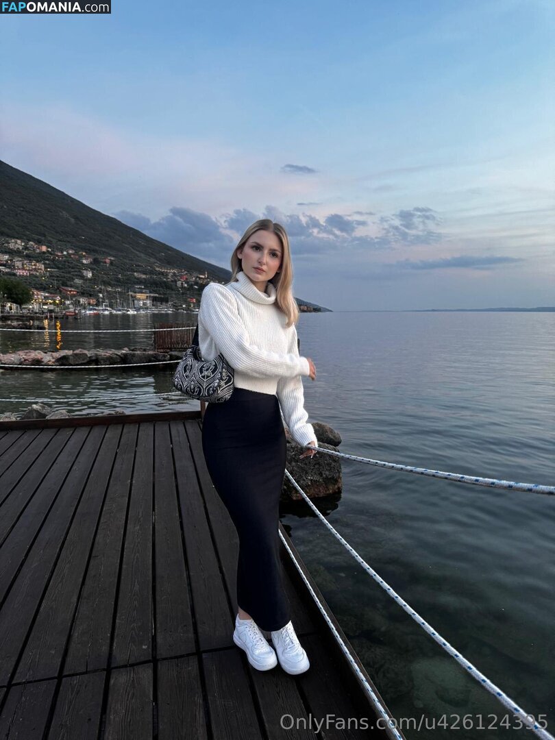 lindsilanestyle / linidreams Nude OnlyFans  Leaked Photo #1