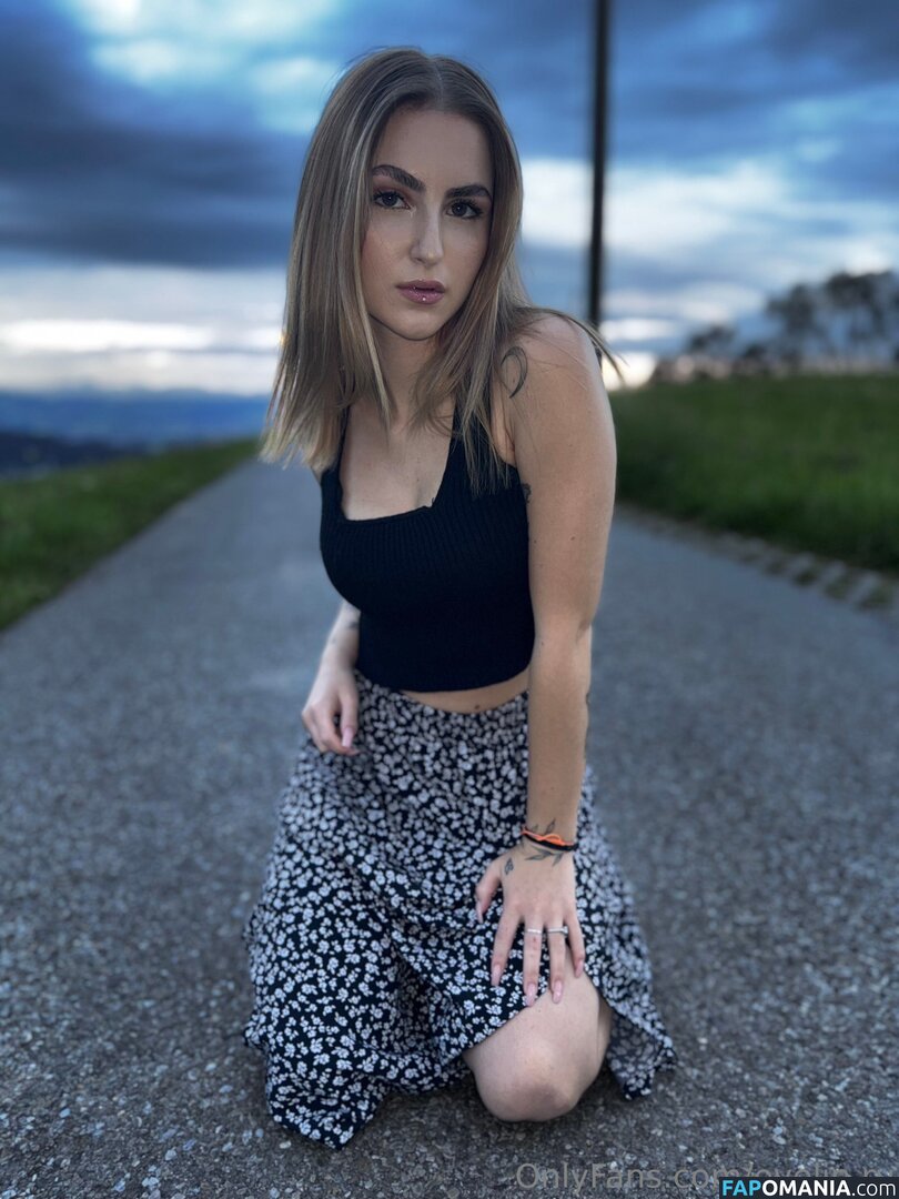 lindsilanestyle / linidreams Nude OnlyFans  Leaked Photo #8