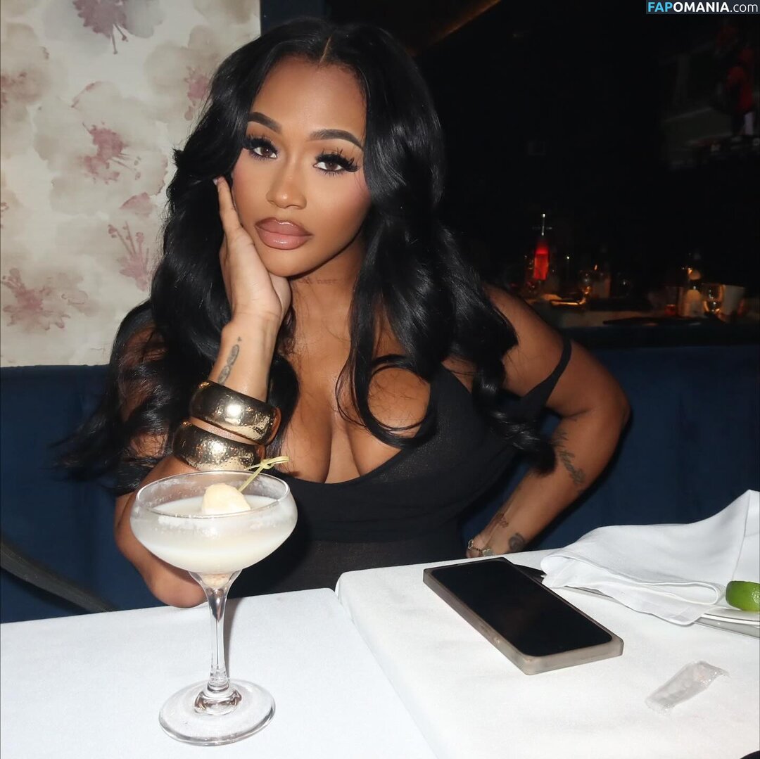 Lira Galore / Lira Mercer / lira_galore / liragalore Nude OnlyFans  Leaked Photo #1