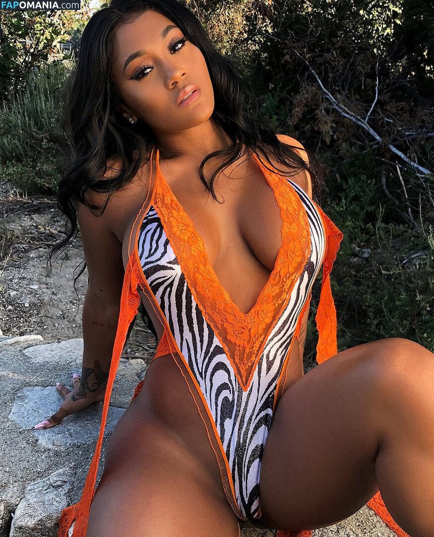 Lira Galore / Lira Mercer / lira_galore / liragalore Nude OnlyFans  Leaked Photo #13