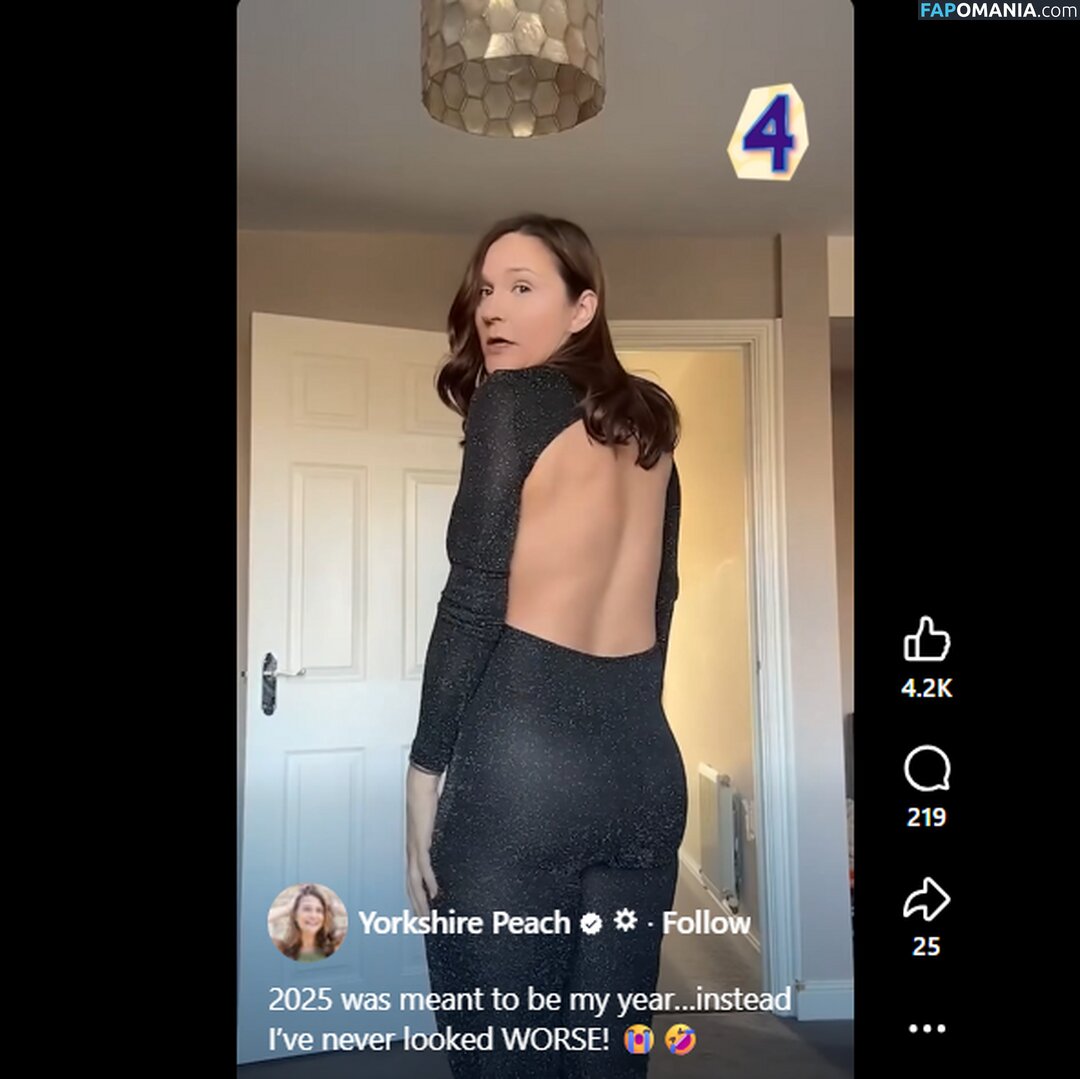 Lisa Dollan / yorkshire_peach Nude OnlyFans  Leaked Photo #4