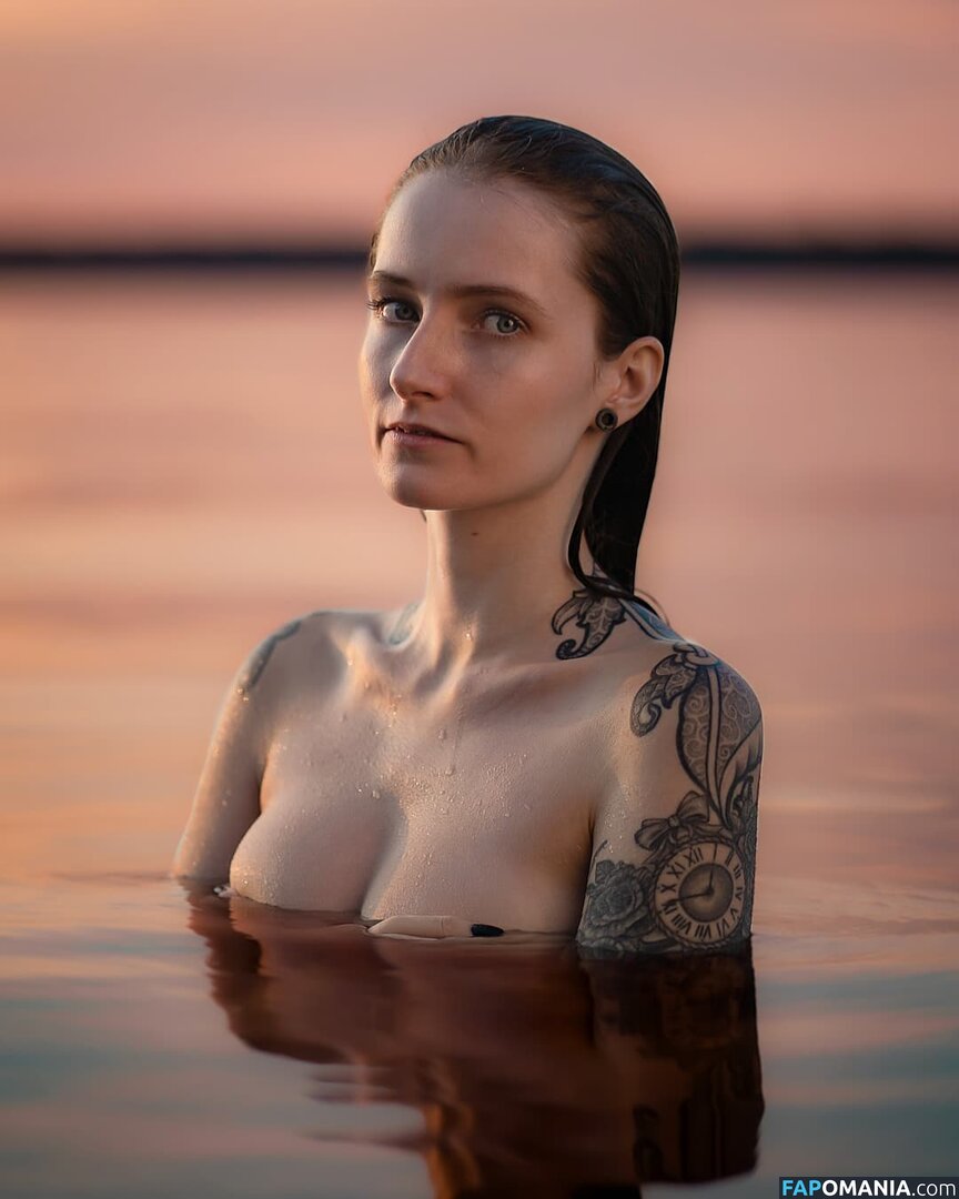 lisa.hates.you / lissaaires Nude OnlyFans  Leaked Photo #1