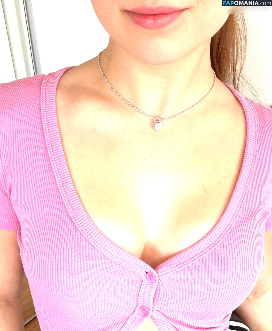 Lisamoto / lisaa.moto Nude OnlyFans  Leaked Photo #70