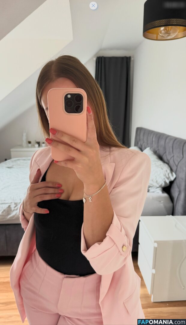 Lisamoto / lisaa.moto Nude OnlyFans  Leaked Photo #78