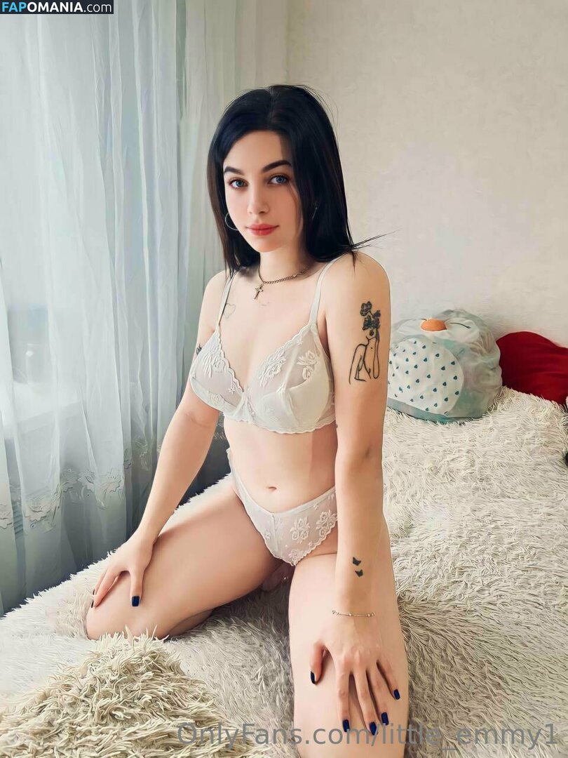 little_emmy1 Nude OnlyFans  Leaked Photo #49