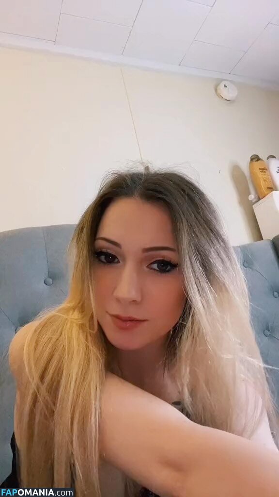 Little Momma / Littleemommaa21 / littlee.mommaa23 / littleemommaa23 Nude OnlyFans  Leaked Photo #2