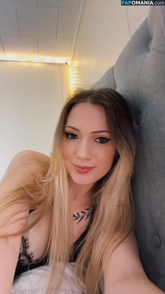 Little Momma / Littleemommaa21 / littlee.mommaa23 / littleemommaa23 Nude OnlyFans  Leaked Photo #5
