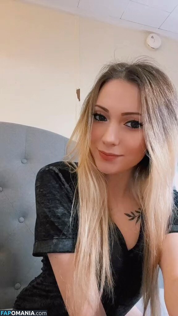 Little Momma / Littleemommaa21 / littlee.mommaa23 / littleemommaa23 Nude OnlyFans  Leaked Photo #9