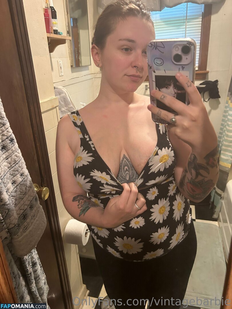 livisatease / livise Nude OnlyFans  Leaked Photo #10