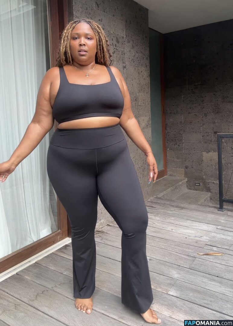 Lizzo / lizzobeeating Nude OnlyFans  Leaked Photo #28