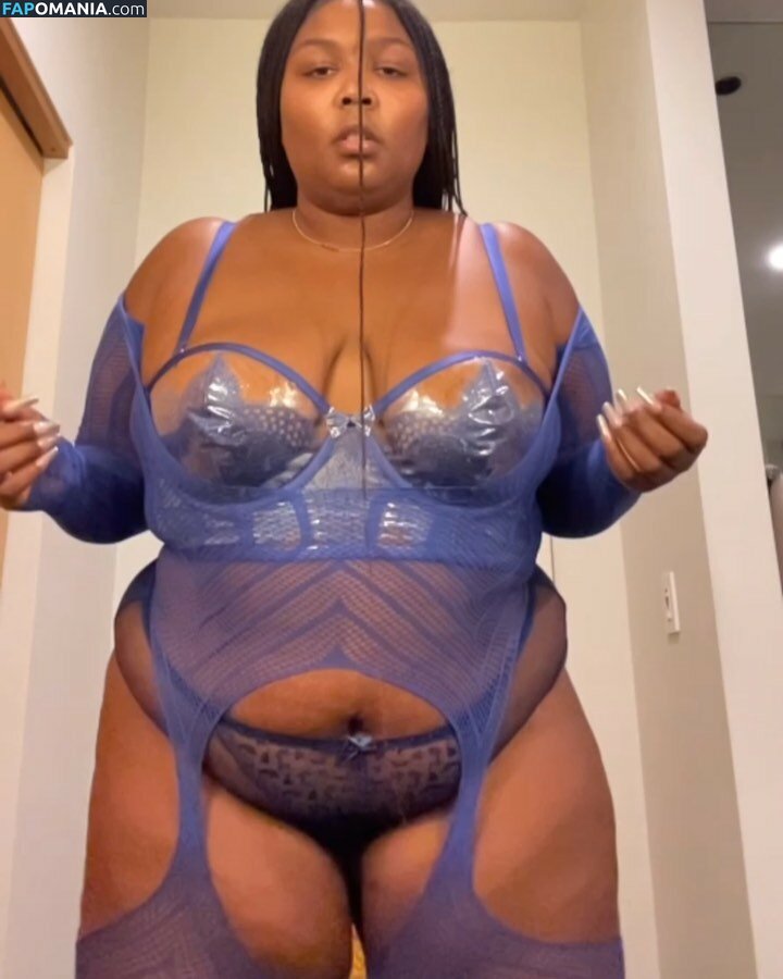 Lizzo / lizzobeeating Nude OnlyFans  Leaked Photo #32