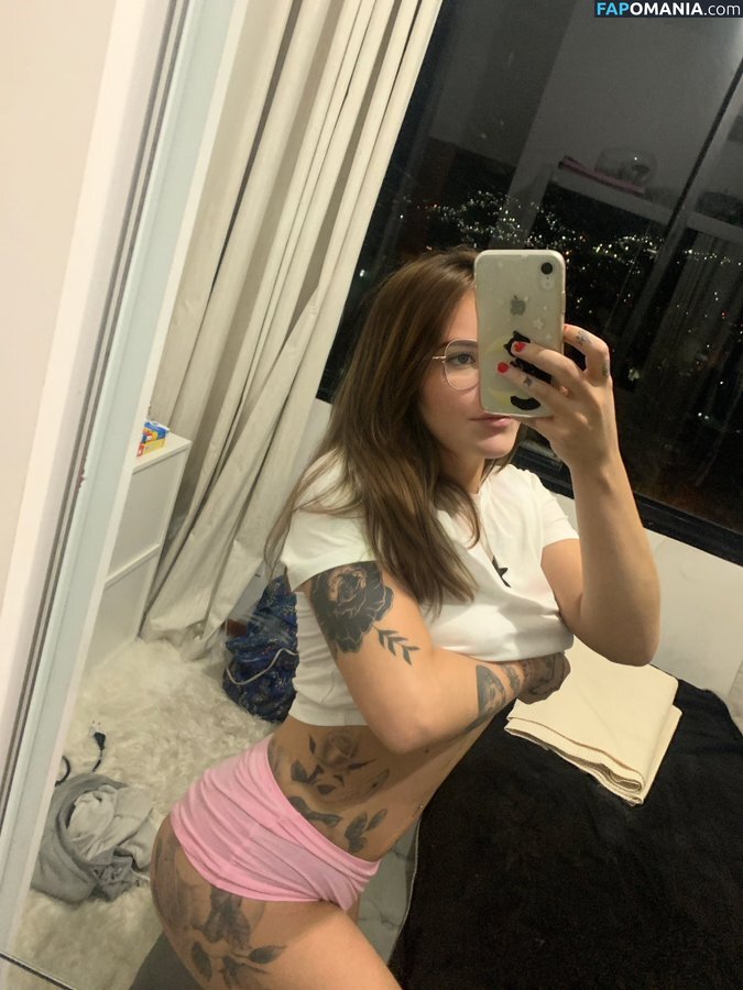 Laryssa Russo / Lizzyrusso / russolaryssa Nude OnlyFans  Leaked Photo #11