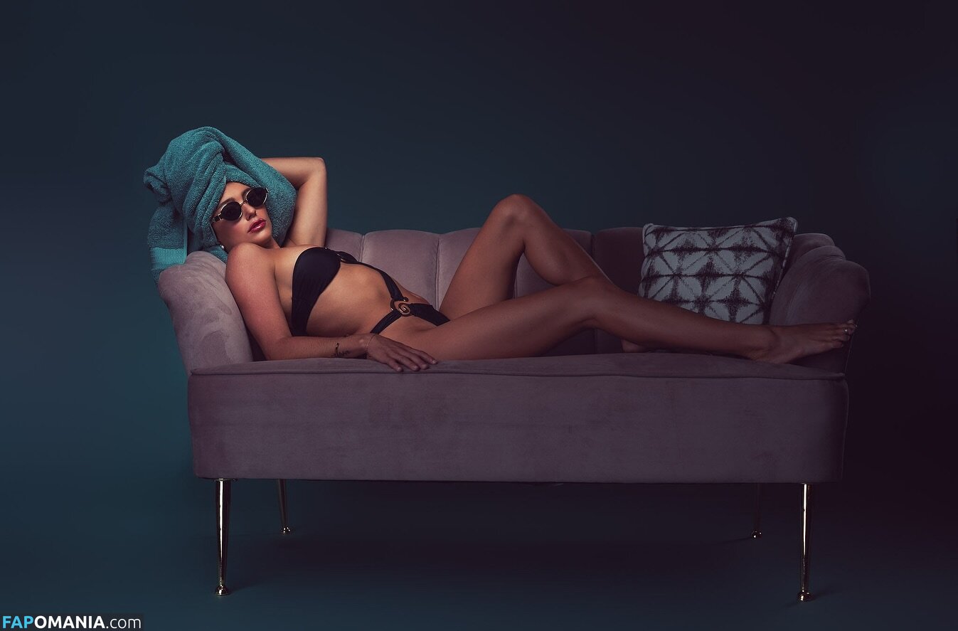 Logan Vaughan / Logan.grace / LoganGraceVaug1 / logan.grace16 Nude OnlyFans  Leaked Photo #9