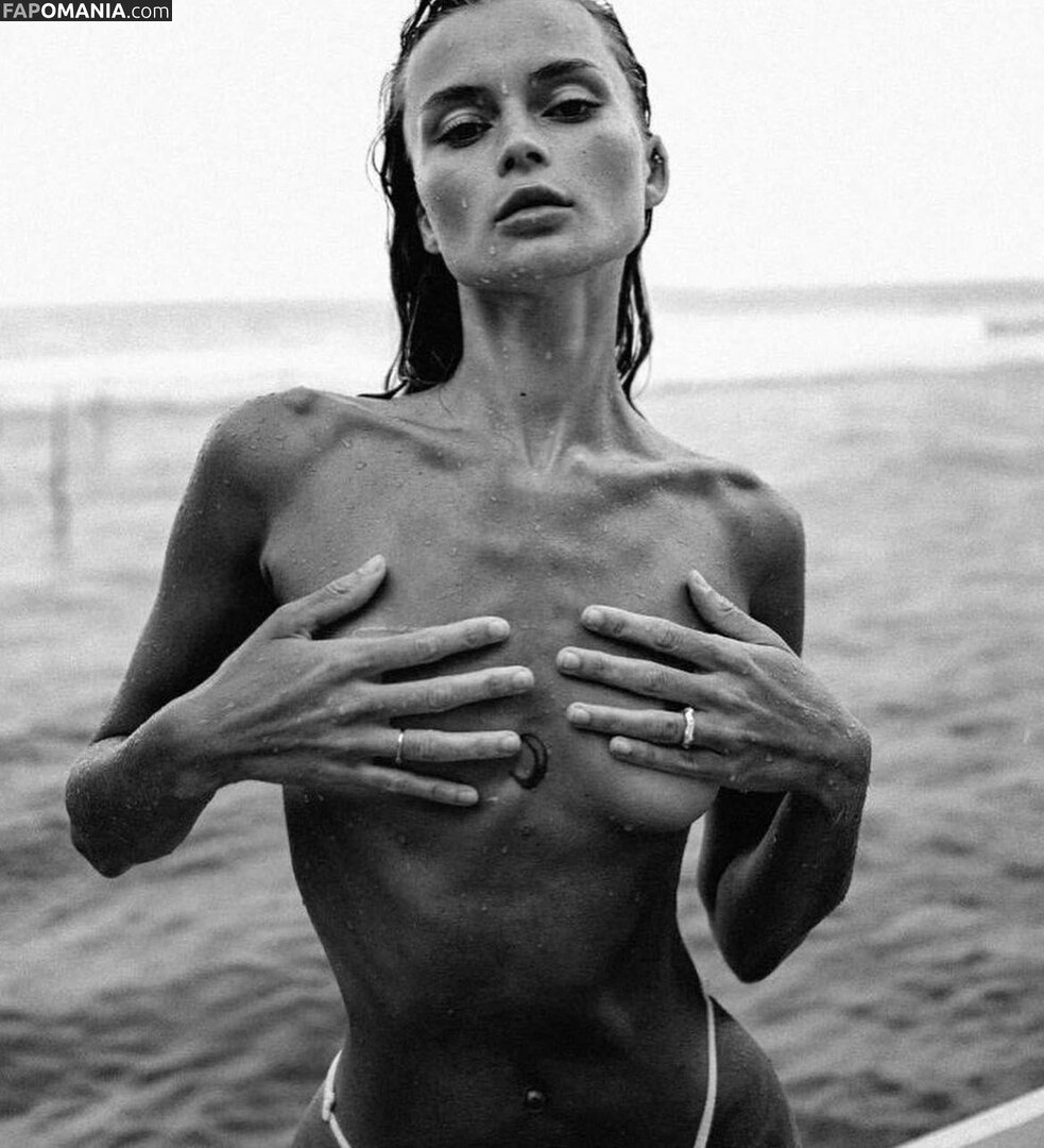Lola Dikova / loladikovaa Nude OnlyFans  Leaked Photo #3