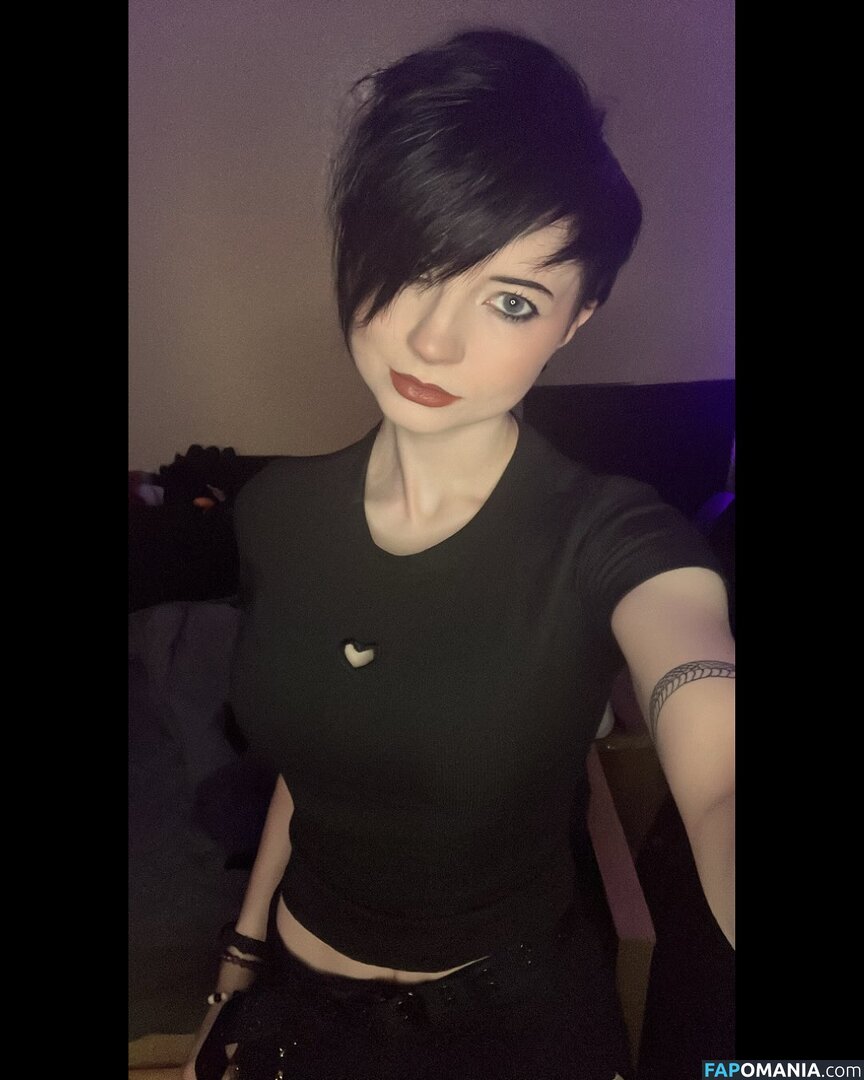 LonesomeMuse Nude OnlyFans  Leaked Photo #1