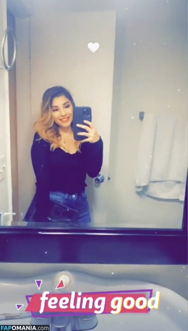Yesenia Angulo / Yesenia Angulo Castillo / Yesenia Castillo / loovee_seeniaa / onlyfans.com / senia_lovee Nude OnlyFans  Leaked Photo #2