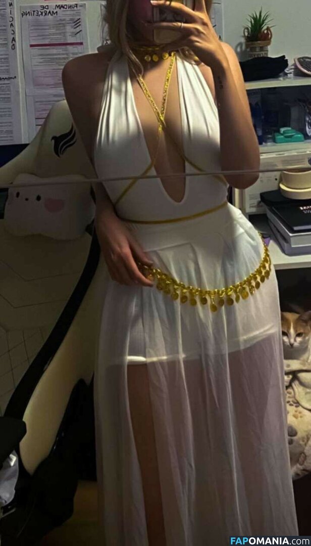 Lorena Orsi / Namorada do Cellbit / lorenaaorsi Nude OnlyFans  Leaked Photo #5